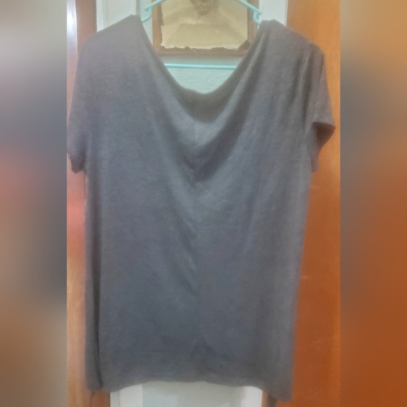 Women's top - Picture 2 of 3